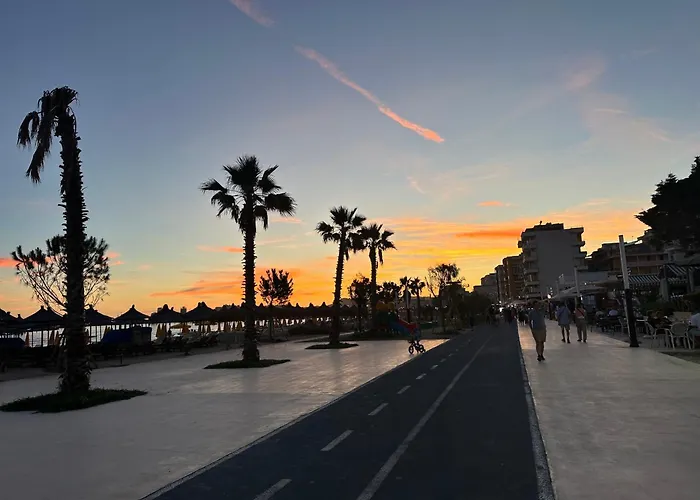 Near-Sea Apartments Bm